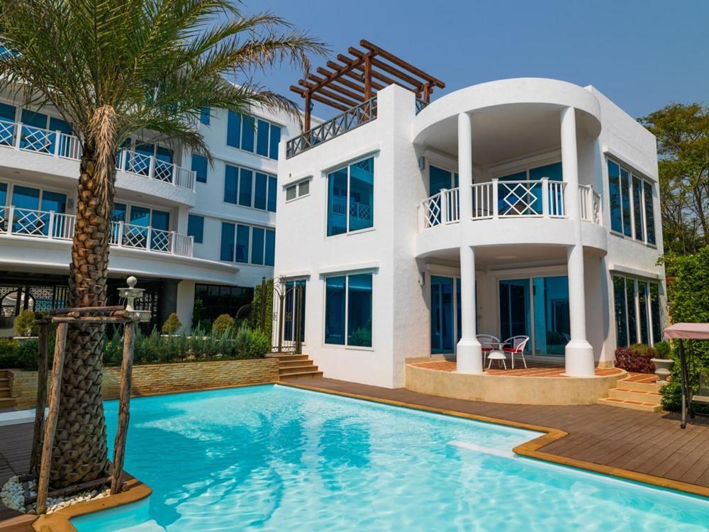 The Verona Villa HHQ Exterior foto